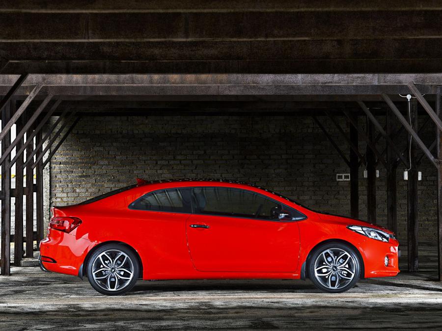  Kia Cerato Koup 2014 года  (ZA) (фото 16 из 30)